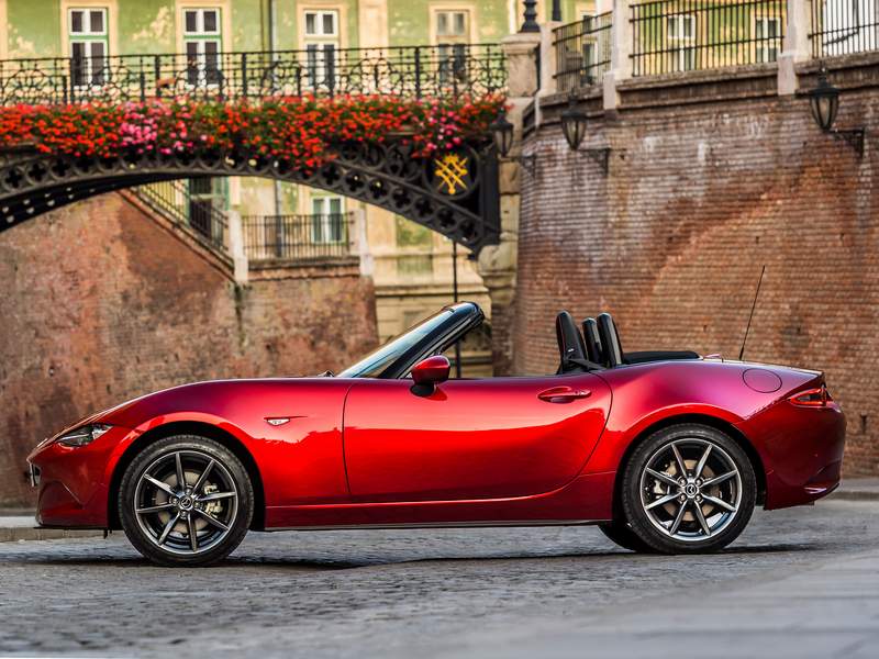 mazda-mx-5-side-view-2018