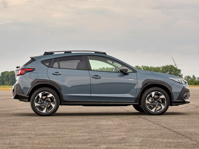 subaru-crosstrek-side-view